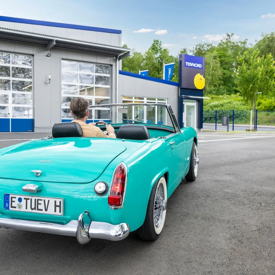 Oldtimer bei der Begutachtung