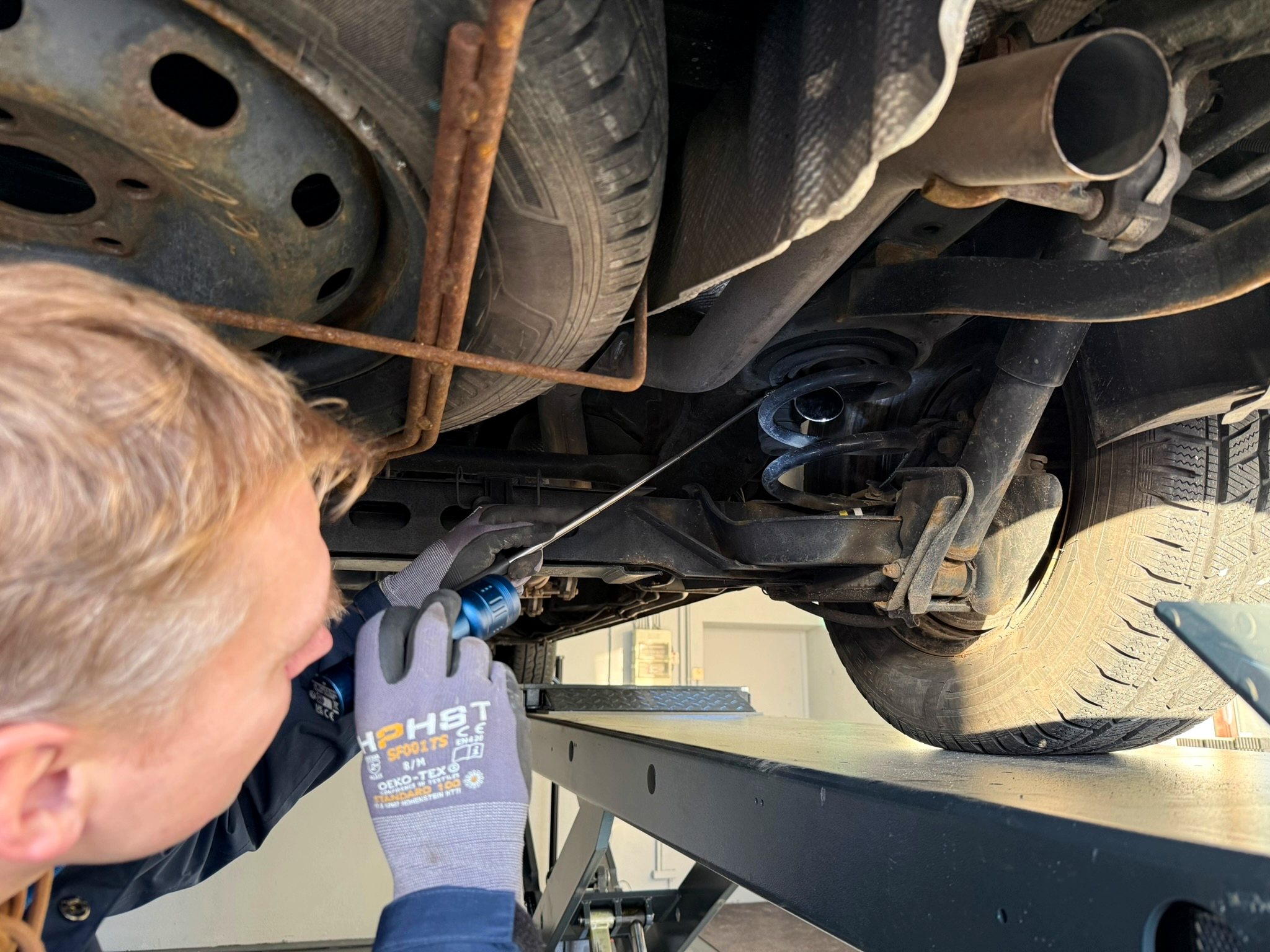 Fahrzeugfeder prüfen