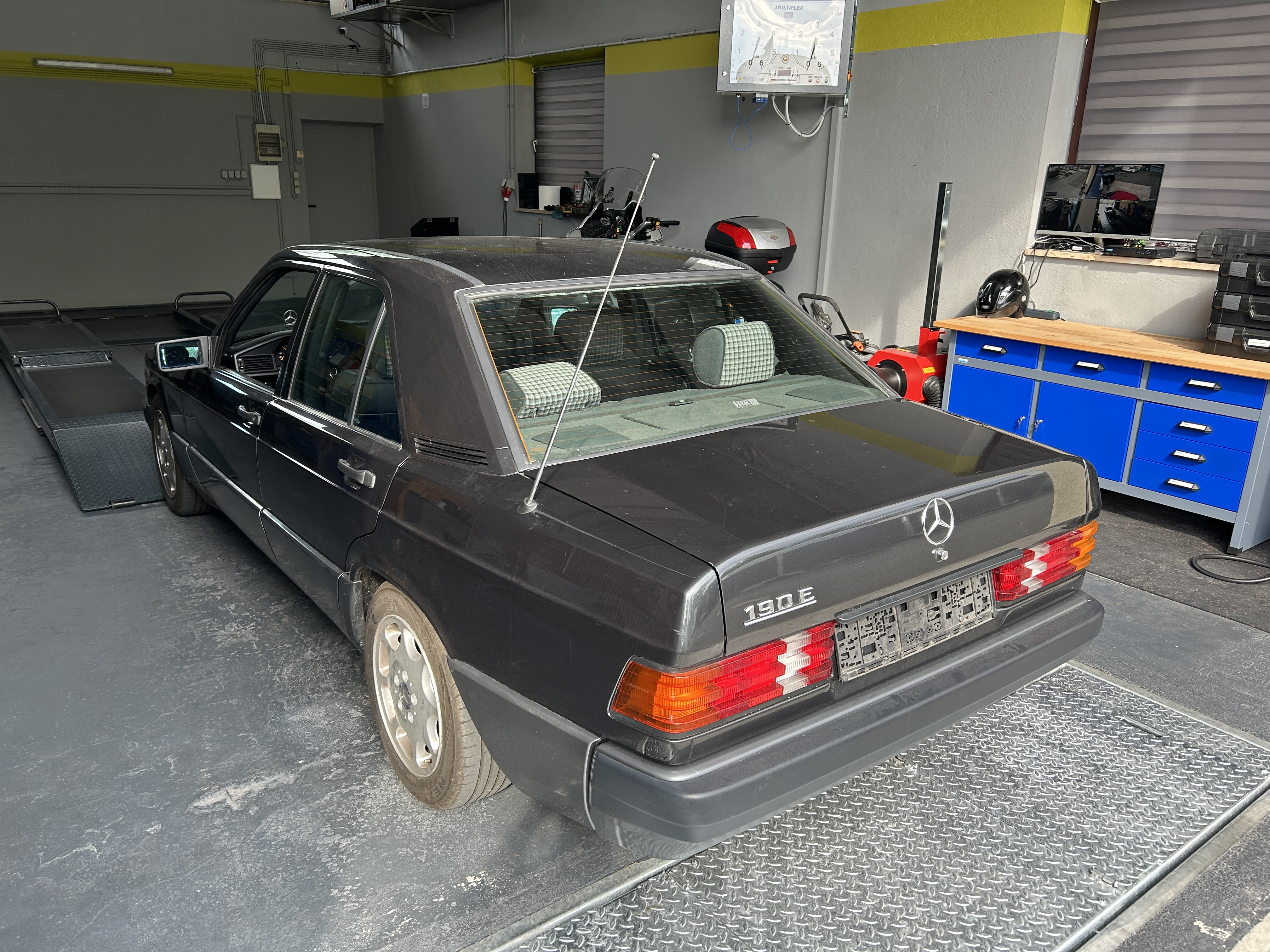 Mercedes-Benz 190E – Heckansicht